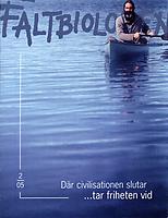 omslag Fältbiologen: man som paddlar kanot i blått vatten